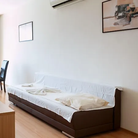 Apartament New Line Village