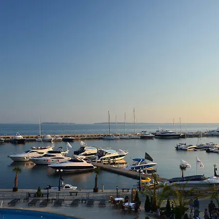 Apartament New Line Village