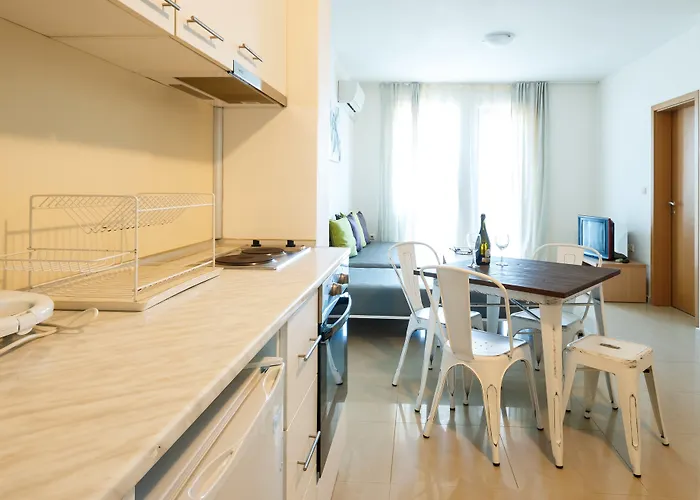 New Line Village Apartment