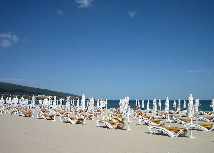 New Line Village Apartment *