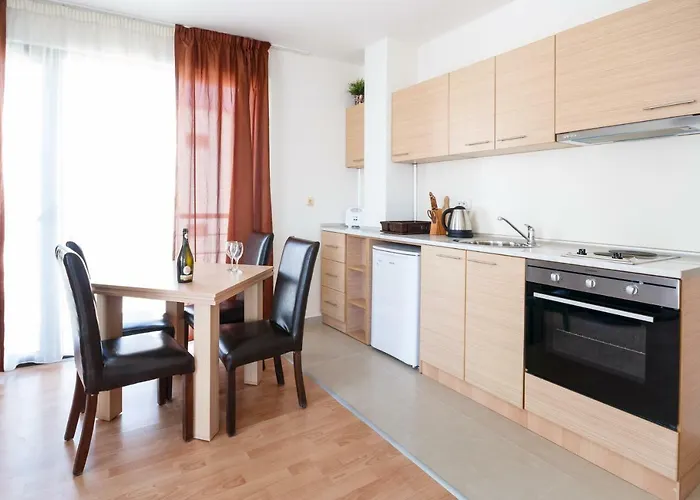 New Line Village Slantschew brjag