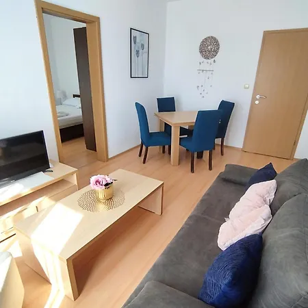 New Line Village * ساني بيتش