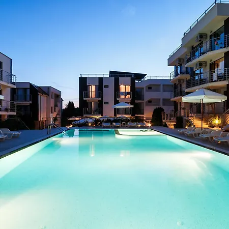 New Line Village * ساني بيتش