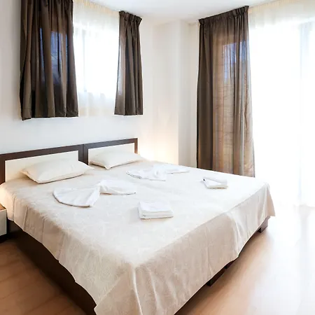 New Line Village * ساني بيتش