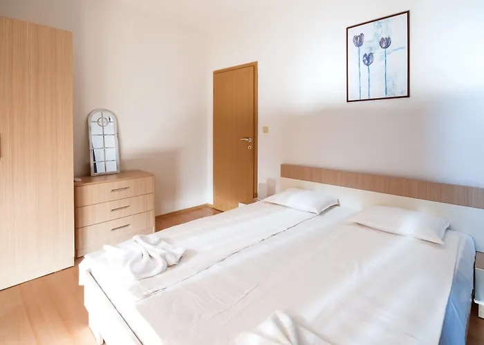 New Line Village Apartamento Sunny Beach