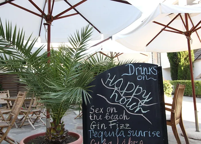 New Line Village 公寓