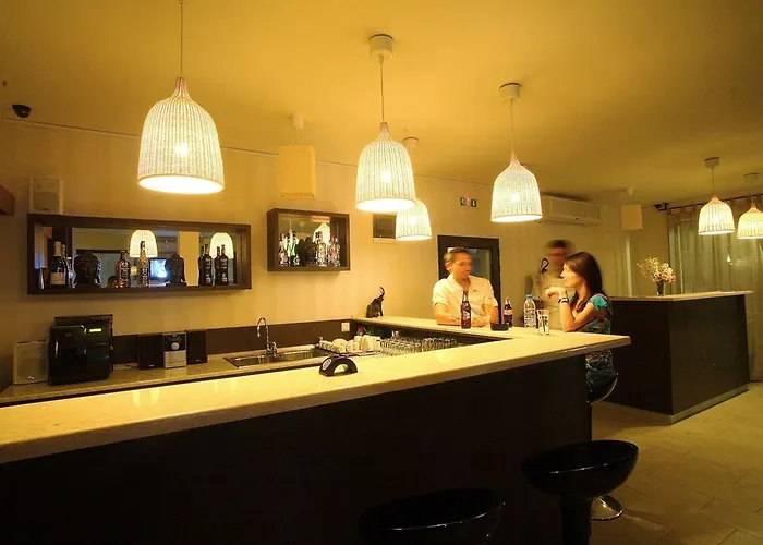 New Line Village 公寓 *